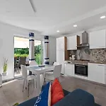 At Vintiana Apartment Pula