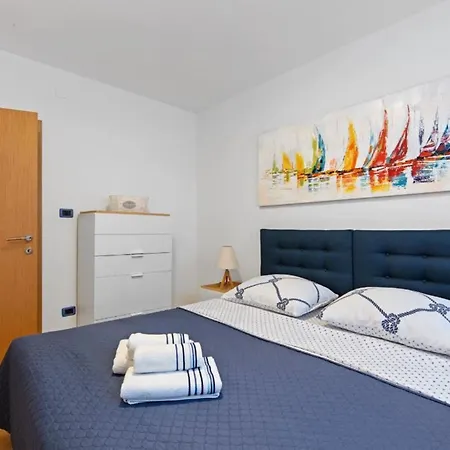 At Vintiana Apartment
