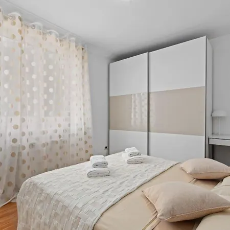 Apartment At Vintiana *